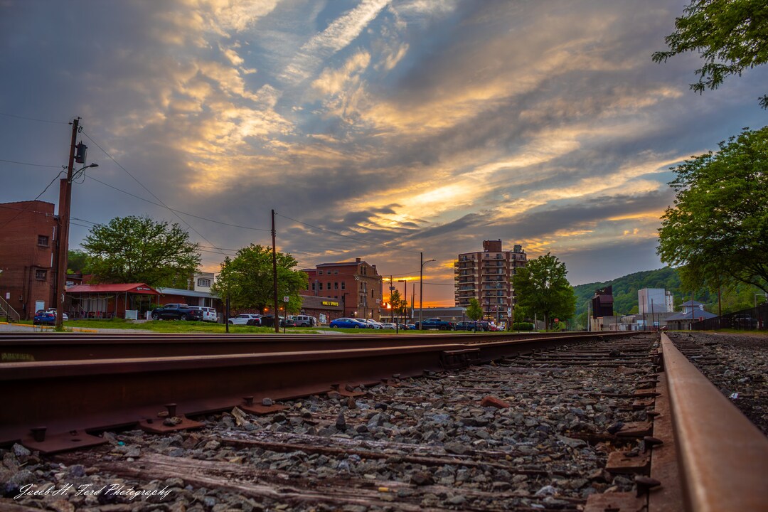 Second Street Railroad Crossing at Noble J. Dick Aquatorium