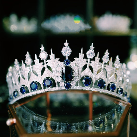 Luxury AAA Cubic Zircon Bridal Tiaras Crowns Crystal Headdress Rhinestone 24k White Gold Plated Wedding Tiara: AAA Cubic Zirconia  main image 3