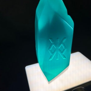 Emerald Lumina Runestone Krypto Bitcoin Ordinals Runenstein Bild 1