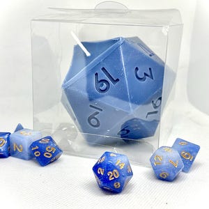 100% BEESWAX d20 DND dice candle, with free d20 die included