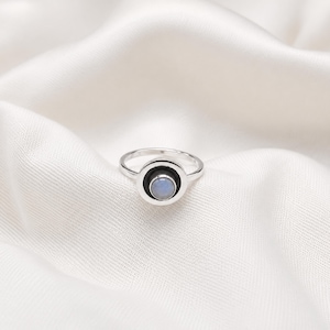 Sterling Silver Moonstone Ring, Minimalist Concentric Circle Ring, Geometric Blue Flash Gemstone Jewelry, Modern Celestial Ring