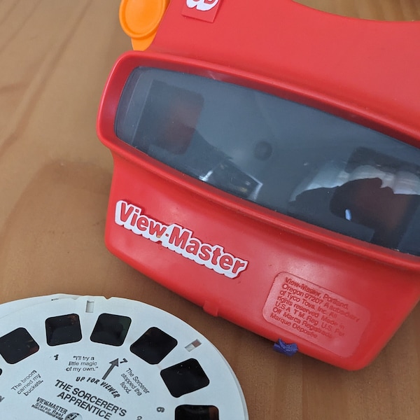 Vintage View-Master 3D Viewer and Reels