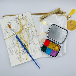 WATERCOLOR TRAVEL SET Mini-Malpalette mit bedruckten Postkarten in Tasche zum Ausprobieren von handgemachten Farben.  Perfekt für Ausflüge, Praxis und Spaß!
