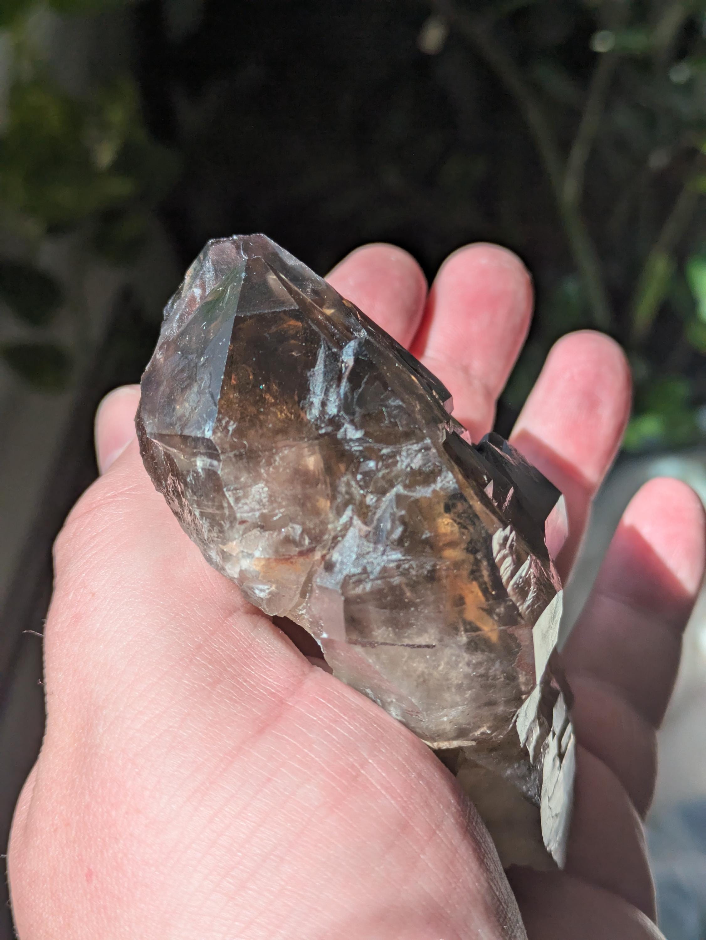 ナミビア、エロンゴ地方の大型エレスチャルスモーキークォーツ