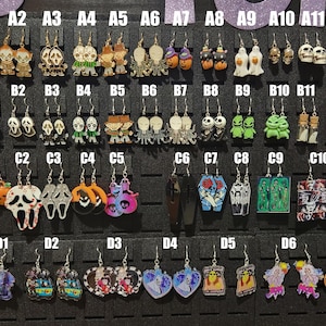 Boucles d'oreilles Halloween, horreur, personnages de dessins animés, coloré, unisexe, bijoux, accessoires, fantômes, squelette, papillons, tête de mort, mercredi
