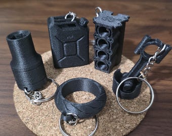 Conjunto de 5 chaveiros com tema de mecânica | Galão de combustível, bloco do motor, pistão, soquete de 10 mm e pneu | Impressão 3D em fibra de carbono PETCF