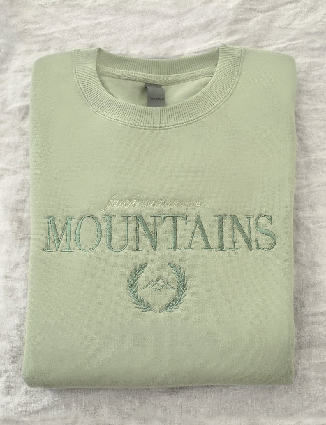 ☆YESEYESEE☆ Tulrexx Wording Sweatshirt Sage Green yeseyesee [7/22 순차발송]Tulrexx Wording Sweatshirt - Sage