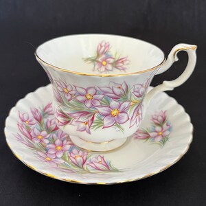 Royal Albert Fine Bone China Tea cup and Saucer