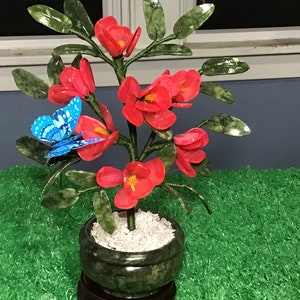 Pure natural jade flower