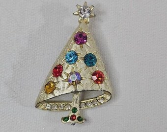 Christmas Tree Brooch Multicolored Rhinestone Textured Gold Tone Metal Unmarked