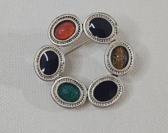 Silver Tone Scarab Circle Brooch Oval Cabochon Carved Stones Unmarked Pin