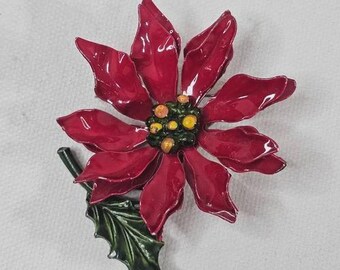 Vintage Poinsettia Brooch Red Green Enameled Flower Christmas Holiday Unmarked