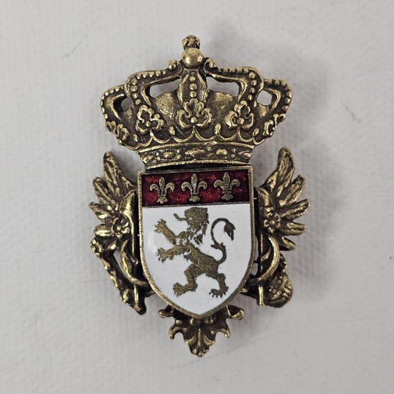Coro knight brooch pin - Gem Coro knight brooch pin - Gem