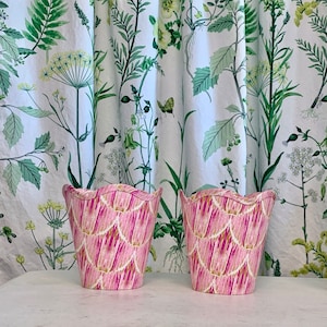 2 Scalloped Gold Rose Pink Ikat Raffia sconce shades in a regular round clip on -3&quot;TD x 5&quot;Bd x 5&quot;H