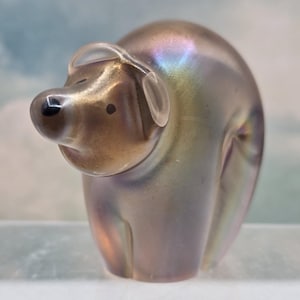 Vintage Orient & Flume Iridescent Bear Paperweight – Signed Art