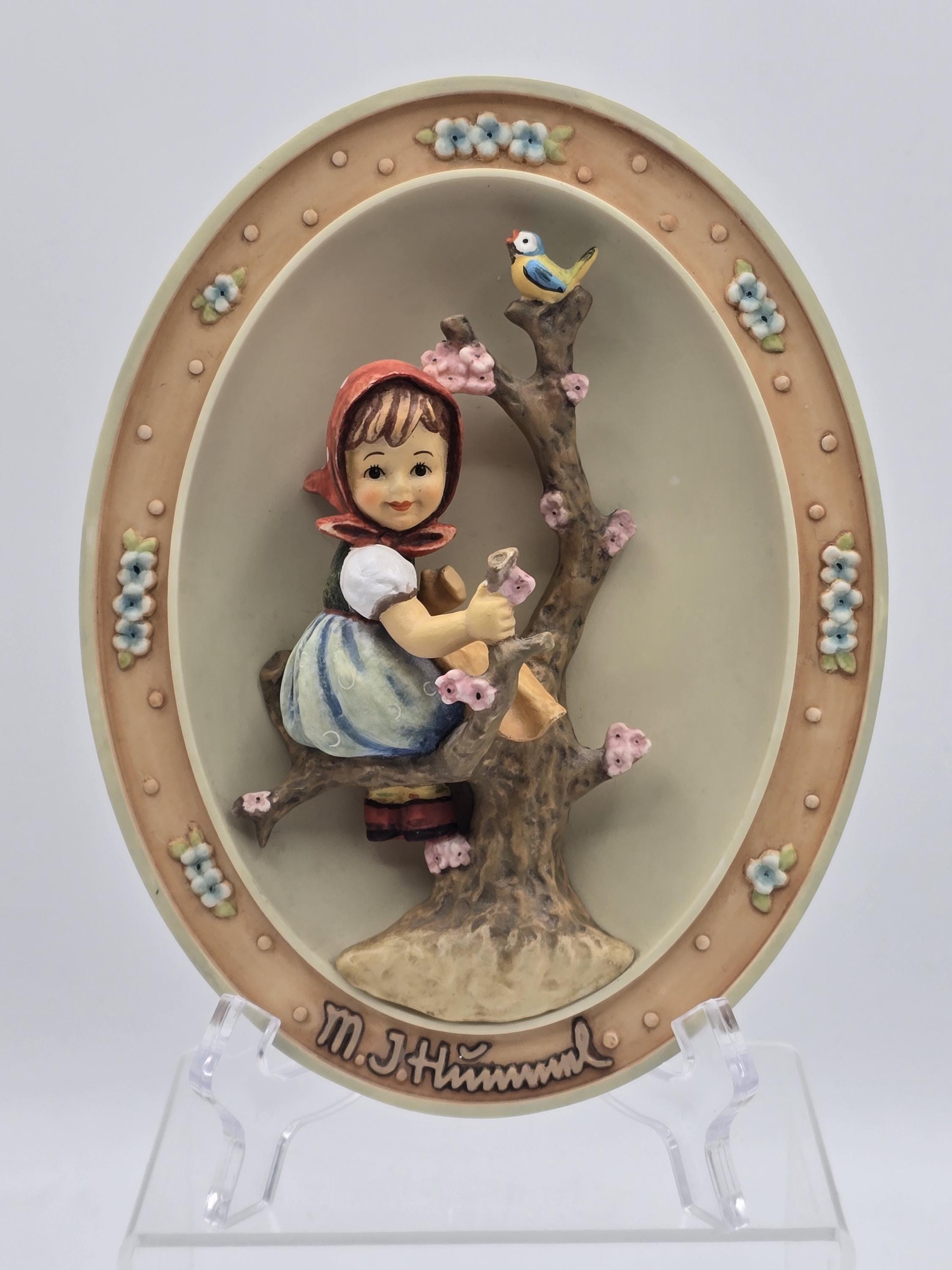 Vintage Limited Edition 1996 Goebel Hummel Apple Tree Girl Wall