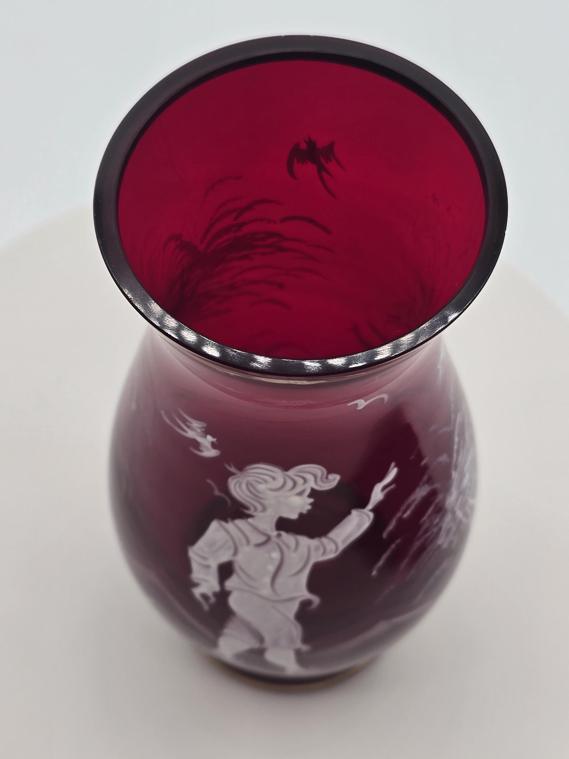 ヴィンテージ フェントン メアリー グレゴリー 花瓶：ルビーレッド