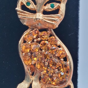 Vintage Rhinestone Cat Brooch - Retro Funky Cat Brooch, Gold Tone, Ginger Cat with Green Eyes