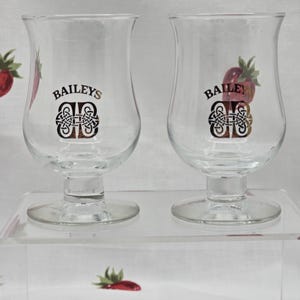 Vintage Baileys Irish Cream Shot Glasses - Gold Celtic Knot - Set of 2