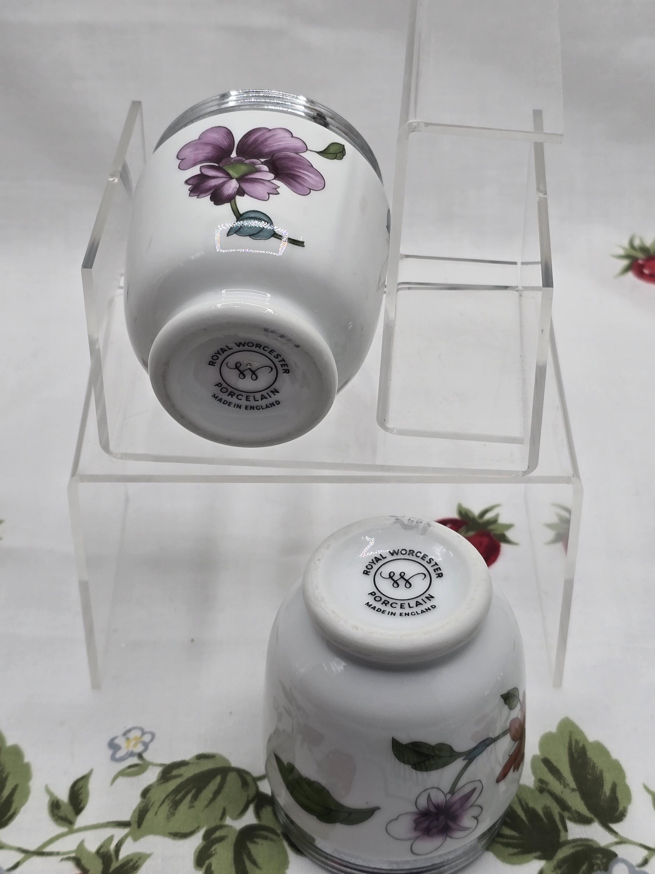 ヴィンテージ ロイヤルウースター エッグコドラー：アストリー