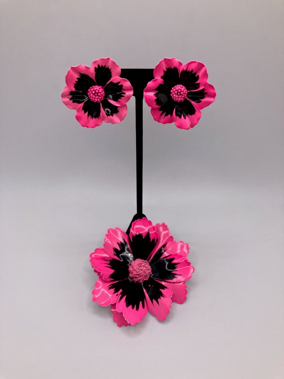 Vintage Mid-Century Hot Pink and Black Flower Met… - image 2