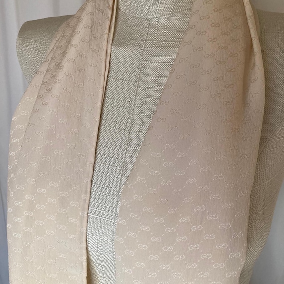 Vintage 1970s Gucci Small GG Monogram Cream Jacqu… - image 4