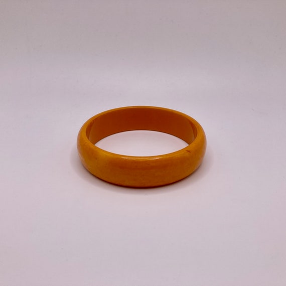 1930s/1940s Vintage Butterscotch Bakelite Bangle - image 2