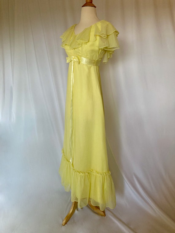 Vintage 1970s Yellow Polka Dot Flutter Sleeve Max… - image 4