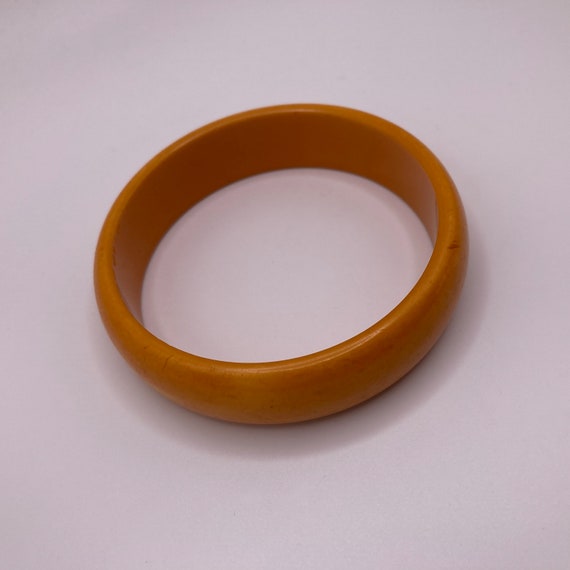 1930s/1940s Vintage Butterscotch Bakelite Bangle - image 4