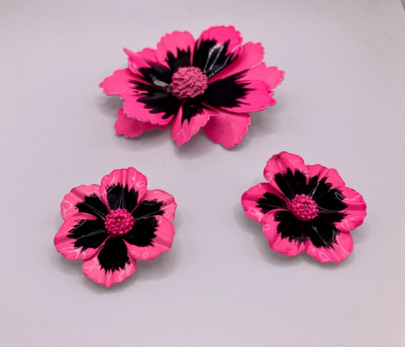 Vintage Mid-Century Hot Pink and Black Flower Met… - image 3