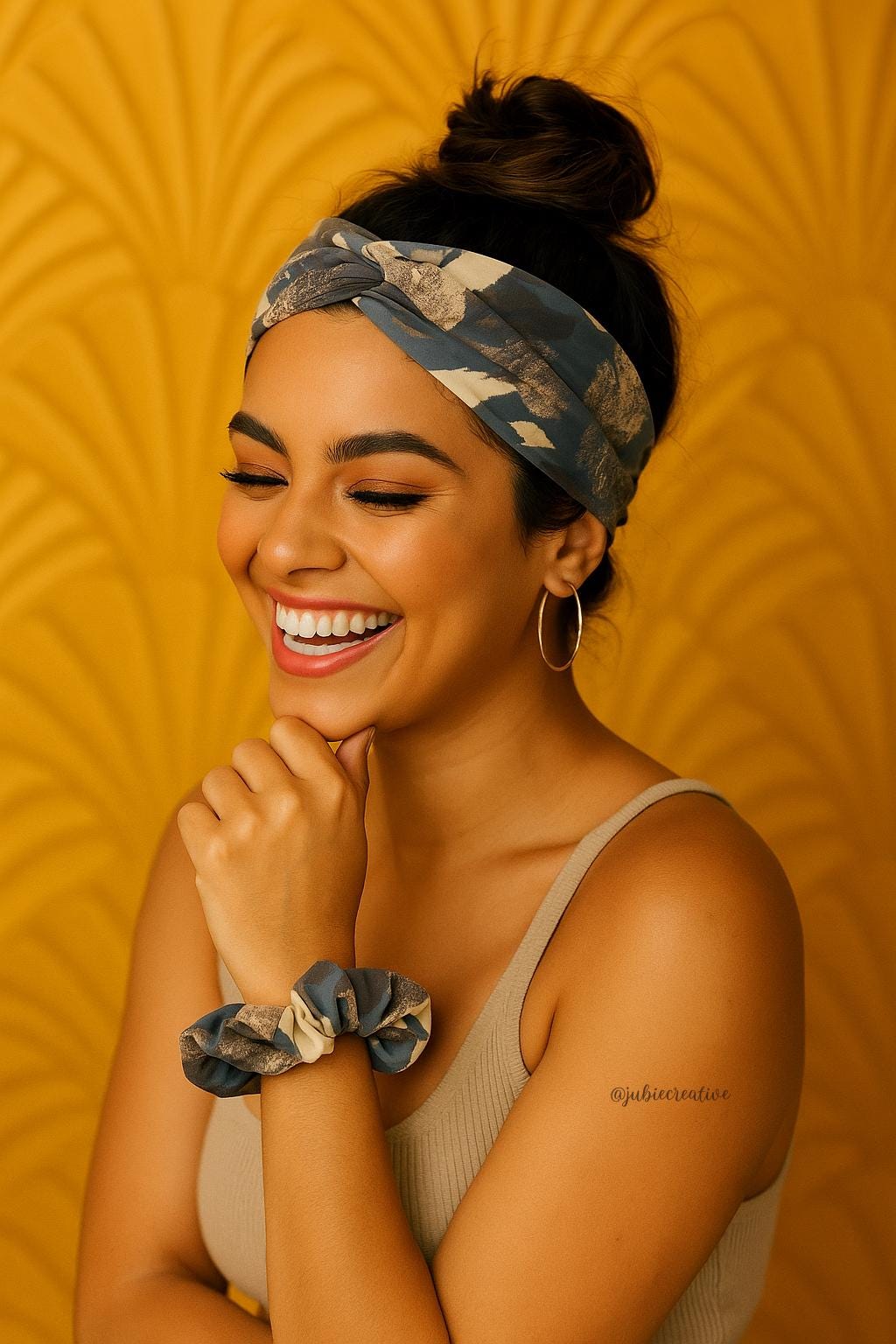 Neutral Beige Logo-Pattern Headband and Scrunchie Set CABANA SCRUNCHIE SET – KNOT Hairbands main image 4