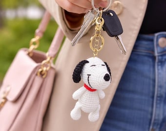 Snoopy Crochet Keychain, Amigurumi Dog Keyring, Cute Bag Charm, Handmade Kawaii Gift, Small Plush Toy, Backpack Charm, Gift for Her