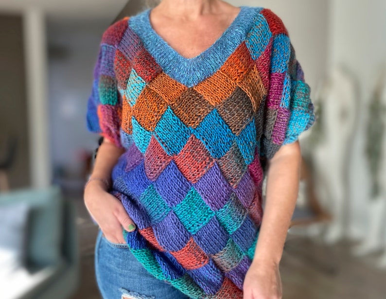 Colorful Plaid Women's Knitted Sweater main image 1