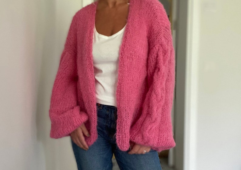 Cardigan en laine rose, cardigan rose en alpaga mérinos, cardigan moelleux et confortable, manches longues ballon, veste en tricot rose, fabriqué sur commande image 8