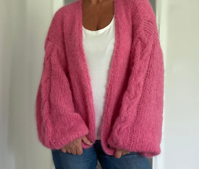 Cardigan en laine rose, cardigan rose en alpaga mérinos, cardigan moelleux et confortable, manches longues ballon, veste en tricot rose, fabriqué sur commande image 4