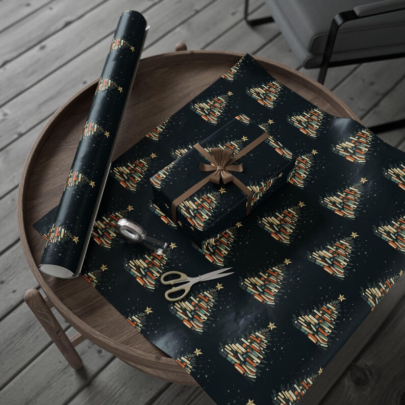 Book Tree Christmas Wrapping Paper: Festive Bookish Gift Wrap immagine 3
