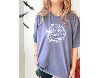 Spooky Season Book T-Shirt: Halloween Reader Tee