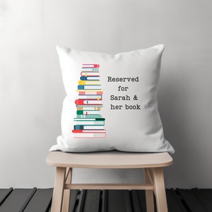 Almohada de libro de lectura personalizada, almohada de libro personalizada, almohada de lector, decoración de libro. Almohada de la biblioteca del hogar, almohada de libro, decoración del hogar del libro imagen 5