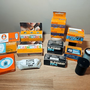 Accessories for film cameras, magnesium film and flash bulbs, flash cubes, Kodak Ilford, Sylvania, Mazda, Osram