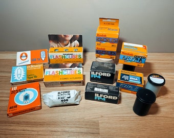 Accessories for film cameras, magnesium film and flash bulbs, flash cubes, Kodak Ilford, Sylvania, Mazda, Osram