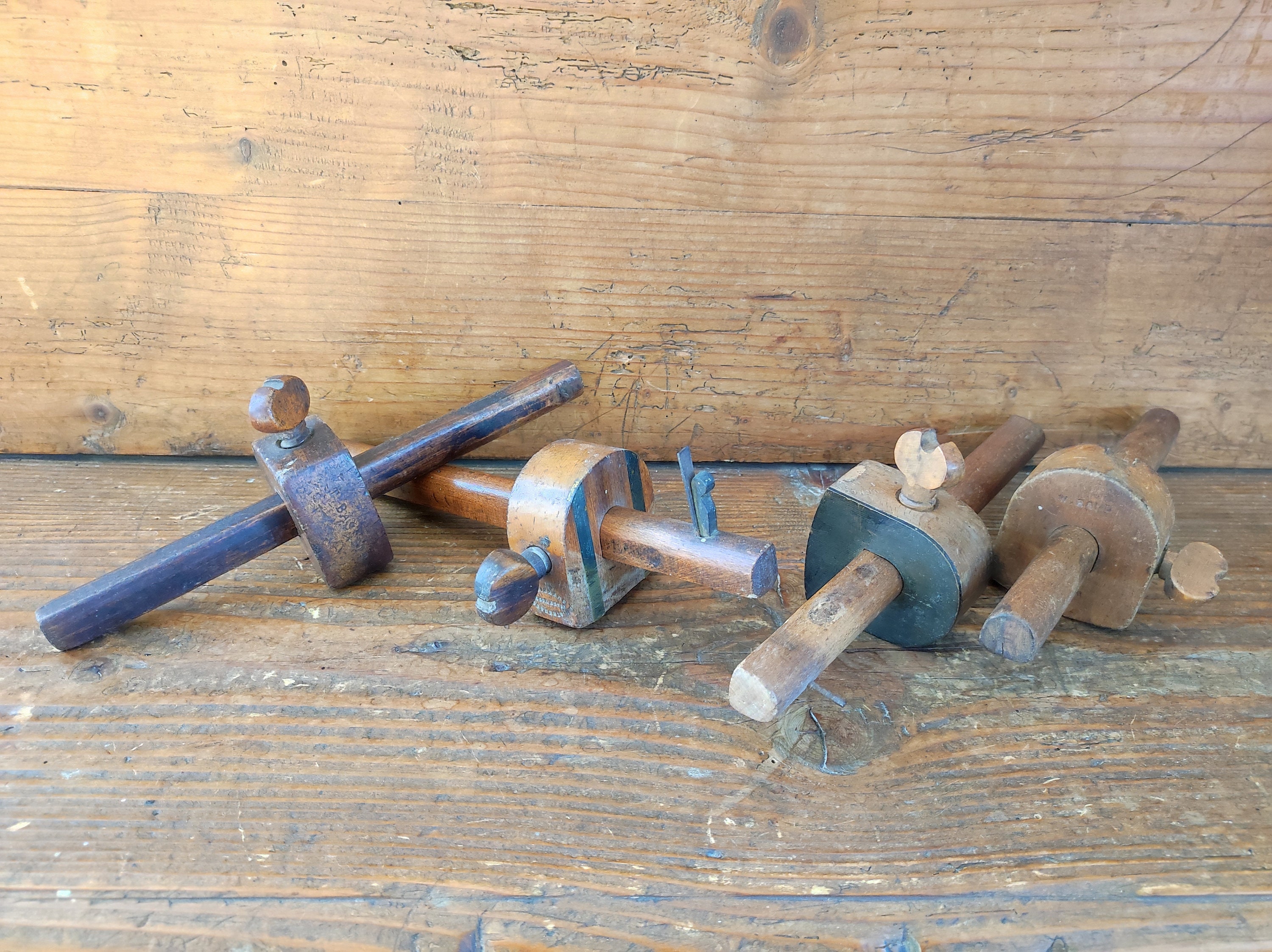 n° 5 OUTILS / old tool outil ancien de métiers, trusquin en bois de  menuisier