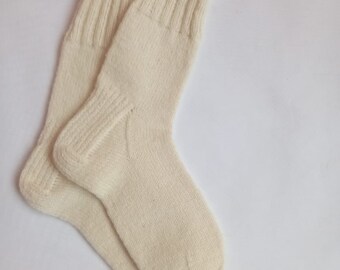 Handknit wool  socks from 100% sheep wool (size ES 35-41, UK 2,5-8) for all seasons