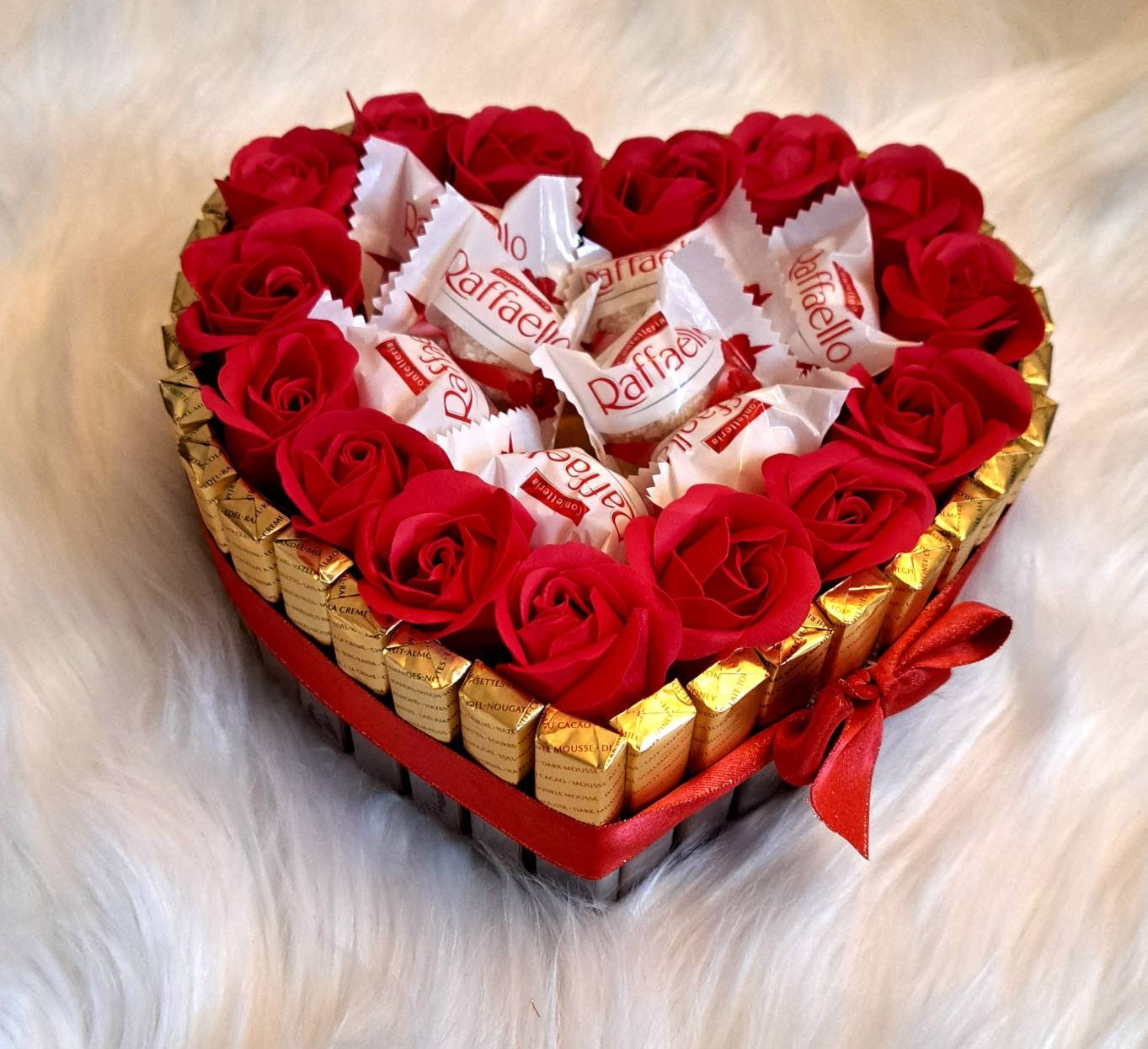 Merci Pralinentorte Geschenkidee Ferrero Rocher Raffaello