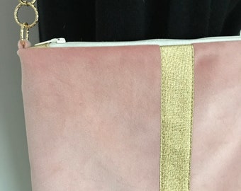 Roze fluwelen tas met gouden kettingschouderband, avondtas, elegante handgemaakte tas, moedercadeau, ceremoniehandtas, kleine tas