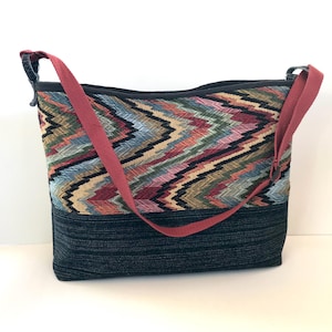 Damentasche aus Jeans und Öko-Leder, handgefertigte Tasche, handgefertigte Tasche, Tasche mit verstellbarem Schultergurt, handgefertigte Tragetasche, blaue Jeanstasche