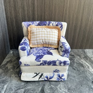 1:6 Scale purple print single seat throne sofa chair, Handmade doll sofa for 12 inch dolls, Dollhouse furniture, Tassel pillow, Gift for her