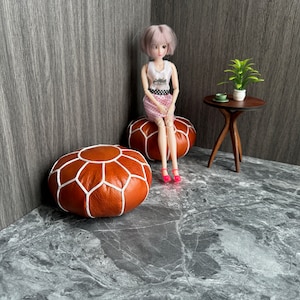 Personalized hand-sewn round sofa cushions, 1:6 scale round leather footstool,  Miniature ottoman, Exquisite handcrafted gifts for dolls
