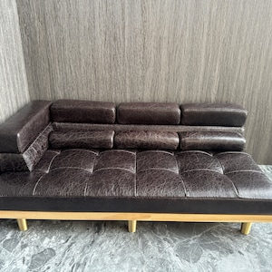 Handmade customizable and freely assembled miniature leather sofa bed, 1:6 scale miniature cowhide couch for dolls 12 inches and above.