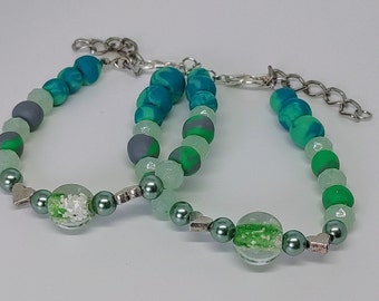 Green Grey Polymer Beads Bracelet With Glass Centerpiece
