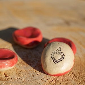 Orostenar Lucky Cat keramisk sten. Maneki Neko antistresssten. Keramisk avslappningssten.